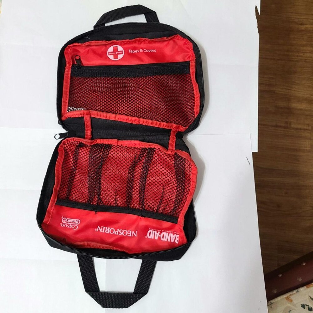 Compact First Aid Kit Bag - Picture 3 of 5